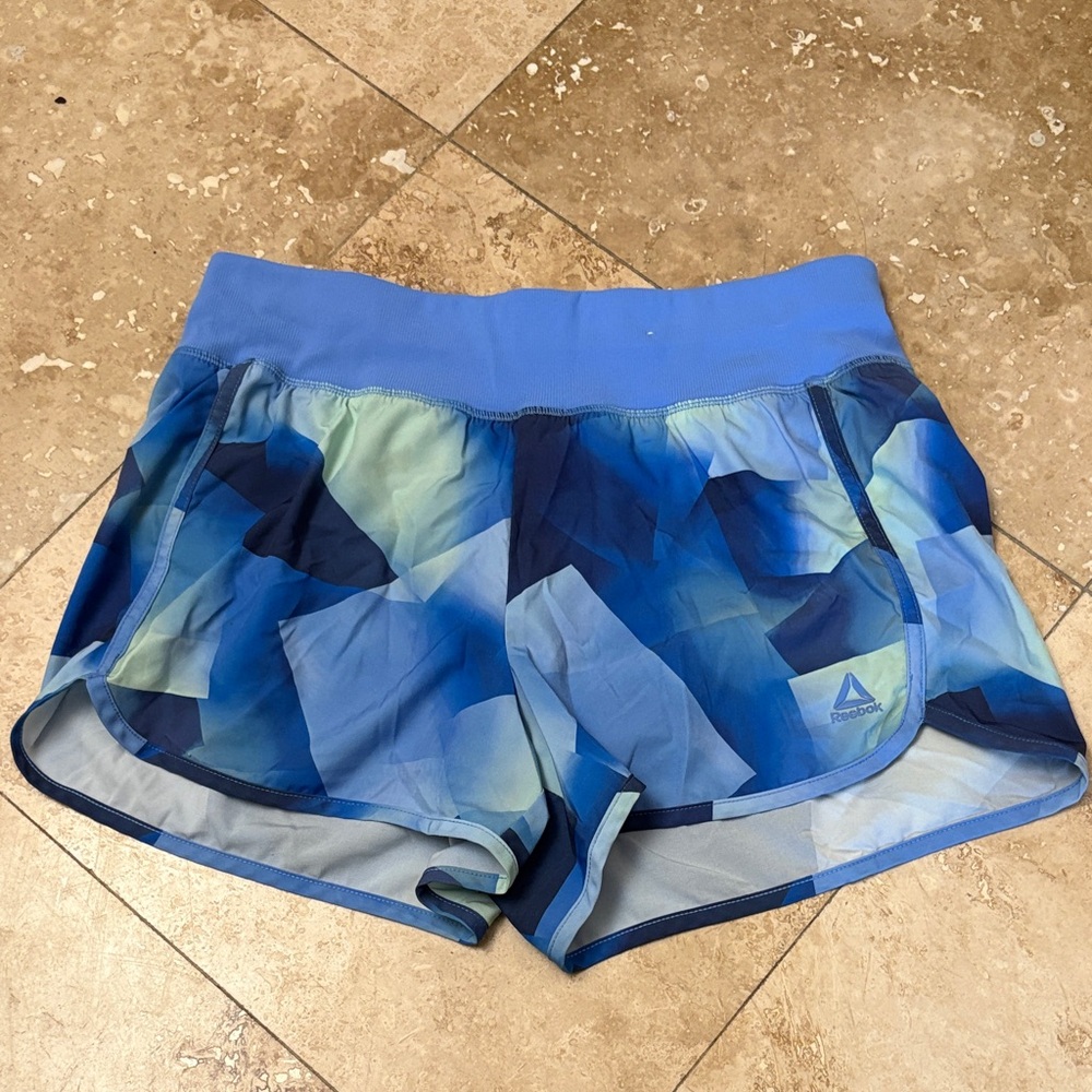Reebok Women's Blue workout running athletic short with back zip pocket